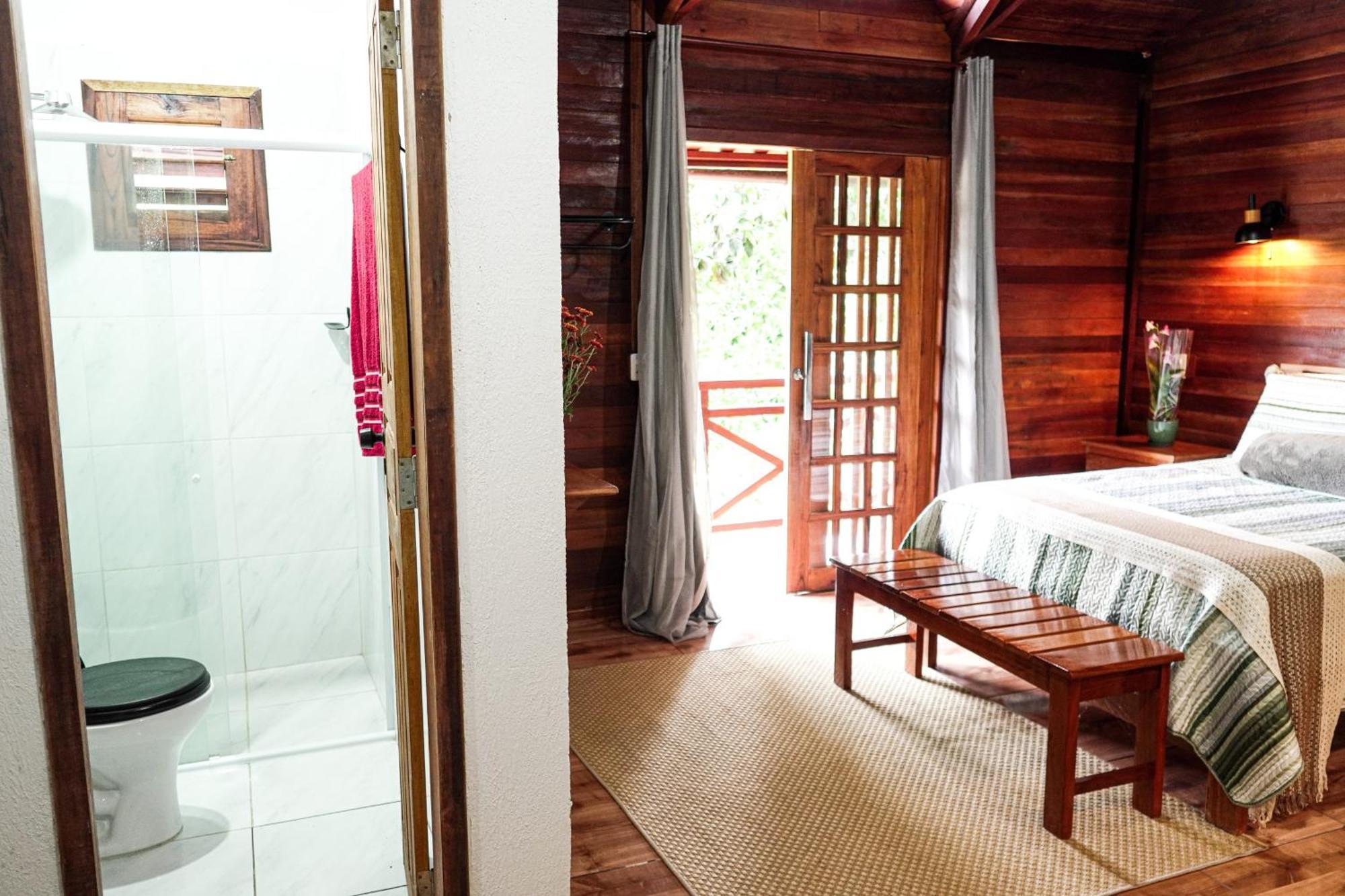 Lodge Dos Passaros *